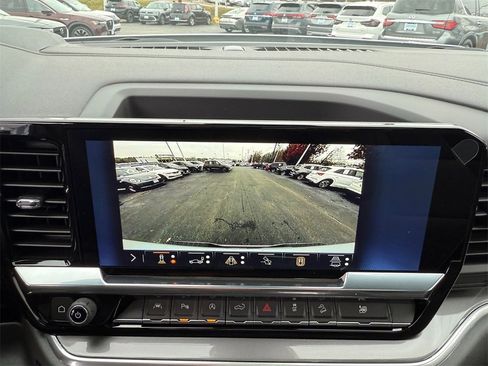 New 2026 Chevrolet Silverado 1500 High Country w/ Technology Package image 18