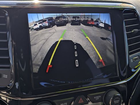 Used 2021 Jeep Grand Cherokee Limited X image 11