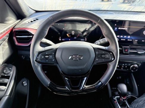 Used 2024 Chevrolet TrailBlazer RS w/ Convenience Package image 13