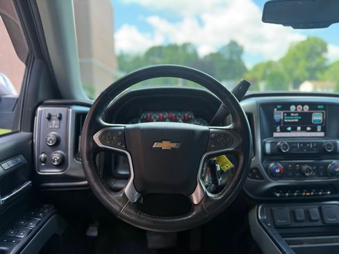 Used 2015 Chevrolet Silverado 1500 LTZ Z71 w/ LTZ Plus Package AWD/4WD image 23