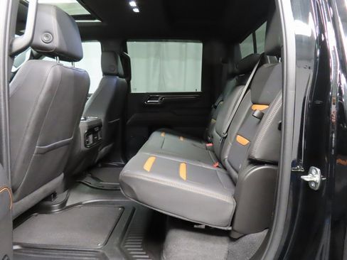 Used 2025 GMC Sierra 2500 AT4 w/ AT4 Premium Plus Package image 10