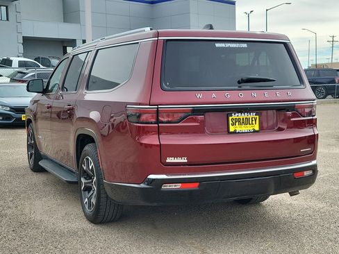 Used 2024 Jeep Wagoneer L Series III w/ Flexible Seating Group image 3