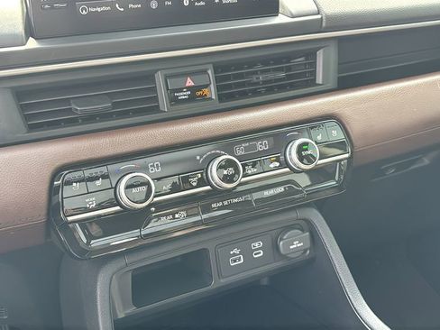 Used 2025 Honda Pilot Elite image 20