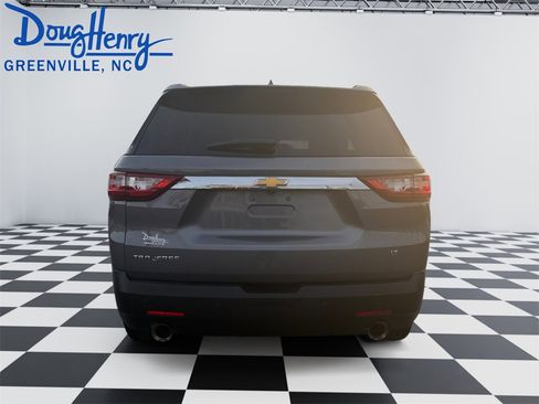Used 2020 Chevrolet Traverse LT image 4
