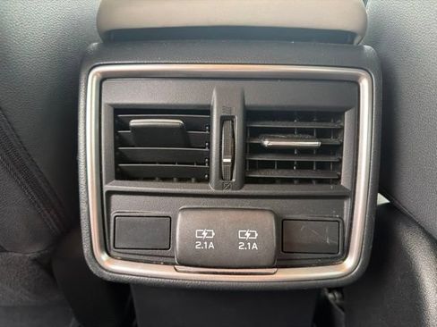 Used 2021 Subaru Forester Premium AWD/4WD image 17