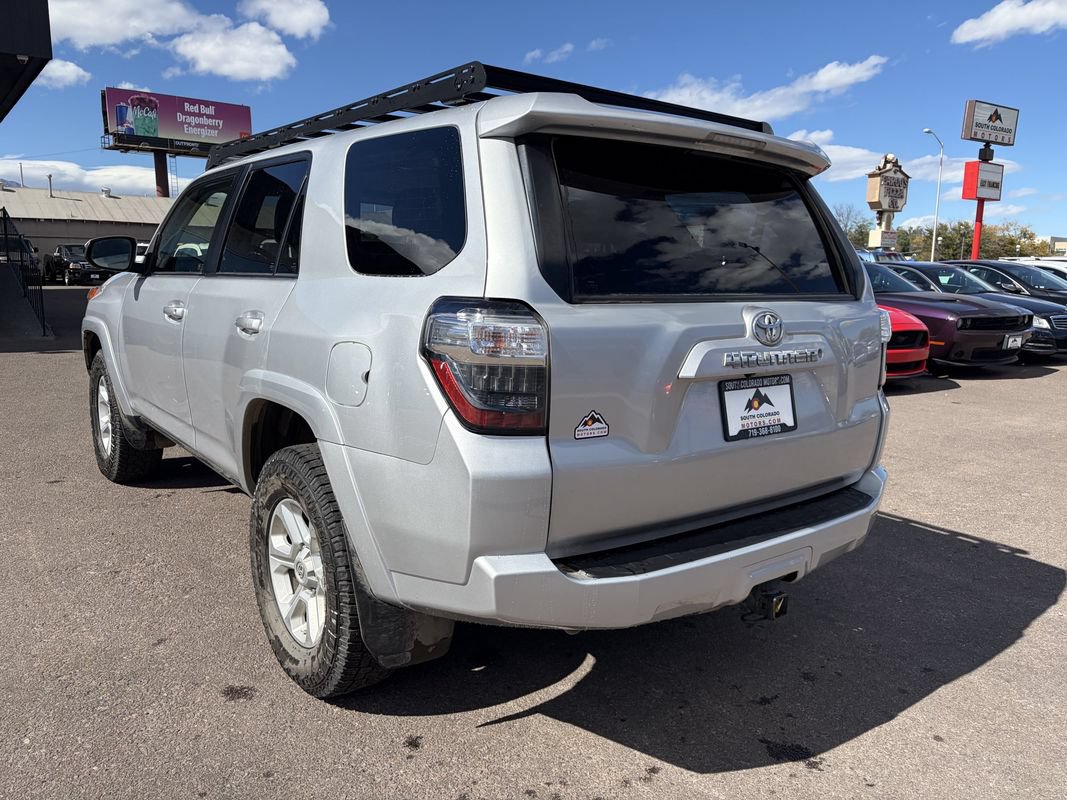 Used 2018 Toyota 4Runner SR5 AWD/4WD image 5