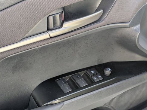 Used 2025 Toyota Camry LE image 16
