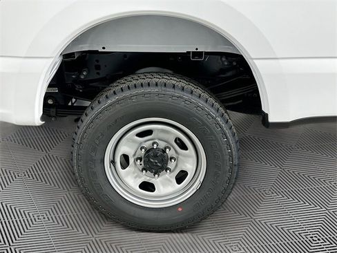 New 2026 Ford F350 XL w/ XL Chrome Package image 15