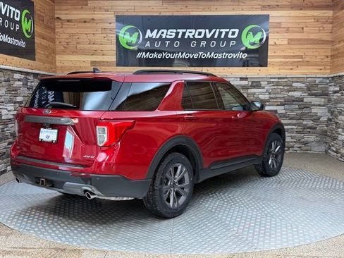 Used 2023 Ford Explorer XLT w/ Equipment Group 202A AWD/4WD image 11