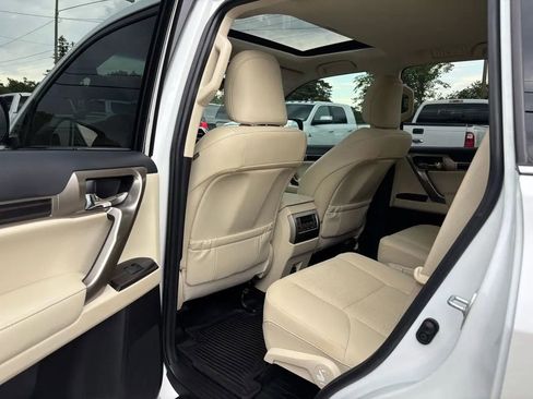 Used 2021 Lexus GX 460 Premium AWD/4WD image 20
