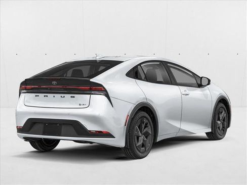 New 2026 Toyota Prius LE FWD image 2