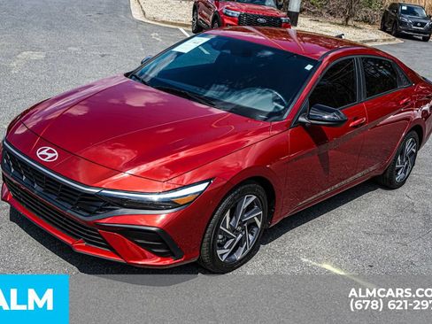 Used 2025 Hyundai Elantra Sport FWD image 14