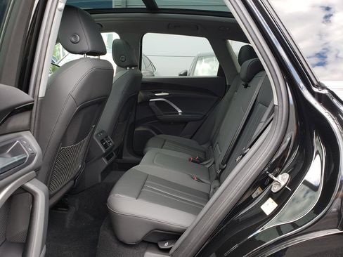 New 2025 Audi Q5 Premium image 8