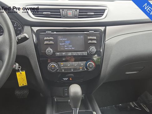 Used 2016 Nissan Rogue S FWD image 10