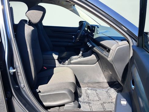 Used 2024 Honda CR-V LX image 16