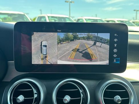 Used 2020 Mercedes-Benz GLC 300 image 26