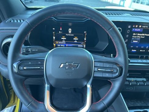 Used 2023 Chevrolet Colorado Z71 image 17