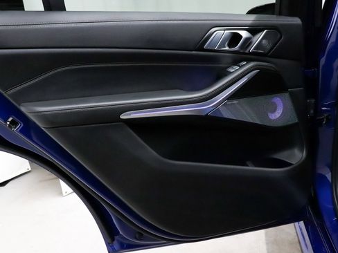 Used 2025 BMW X7 M60i image 16