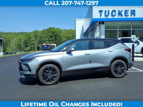 New 2026 Chevrolet Blazer LT w/ LPO, Black Grille Bar Package AWD/4WD image 8