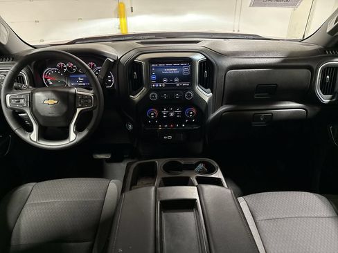 Used 2022 Chevrolet Silverado 1500 LT AWD/4WD image 10