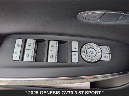 Used 2025 Genesis GV70 3.5T Sport AWD/4WD image 13