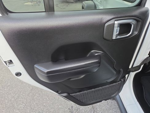 Used 2021 Jeep Wrangler Unlimited Sport image 21