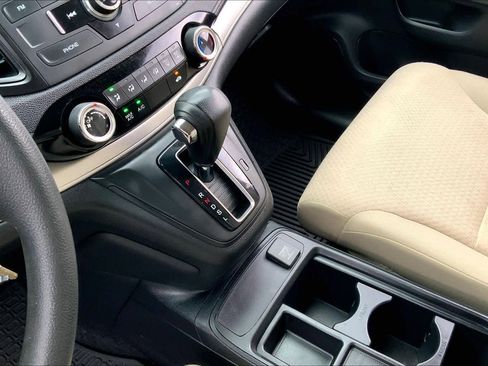 Used 2016 Honda CR-V SE image 17