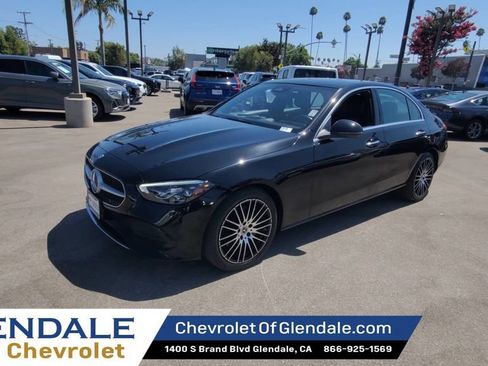 Used 2025 Mercedes-Benz C 300 Sedan image 4