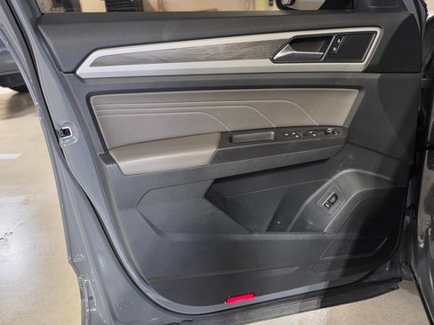 Used 2023 Volkswagen Atlas Cross Sport SE w/ Panoramic Sunroof Package AWD/4WD image 16