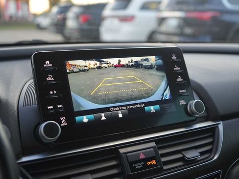 Used 2021 Honda Accord Touring image 22