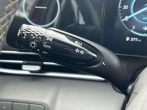 Used 2024 Hyundai Elantra SEL w/ Convenience Package image 29