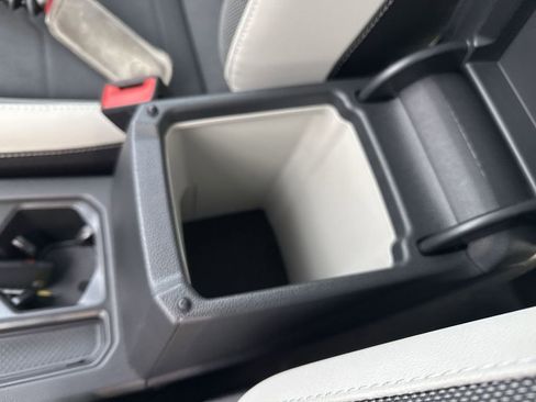 New 2025 Volkswagen Taos SE image 40