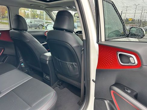 Used 2023 Kia Soul GT-Line FWD image 13