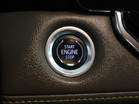 Used 2024 Chevrolet Colorado ZR2 w/ Safety Package AWD/4WD image 53