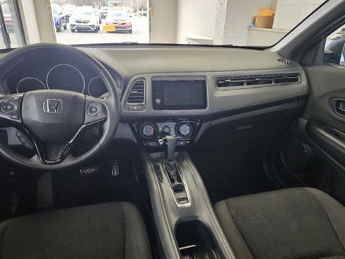 Used 2019 Honda HR-V Sport image 17