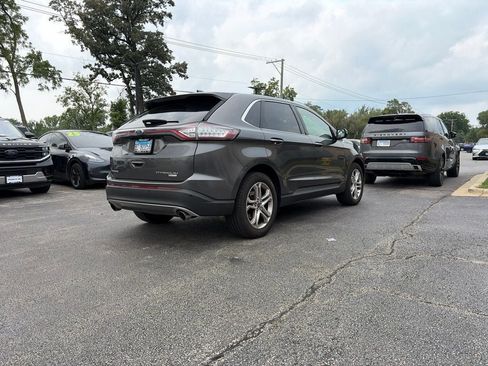 Used 2018 Ford Edge Titanium w/ Technology Package FWD image 3