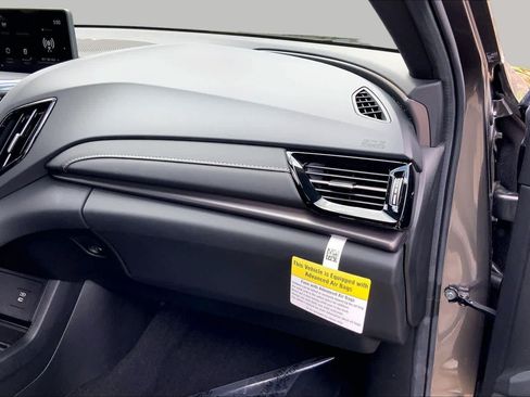 Used 2025 Acura RDX SH-AWD image 18