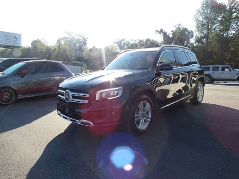 Used 2023 Mercedes-Benz GLB 250 4MATIC image 8