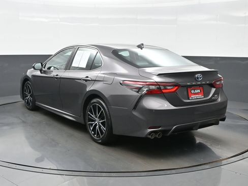 Used 2023 Toyota Camry SE FWD image 4
