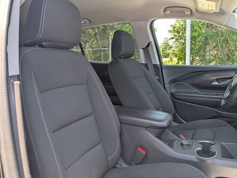 Used 2024 GMC Terrain SLE FWD image 35