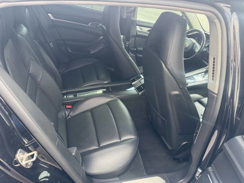 Used 2011 Porsche Panamera S image 18