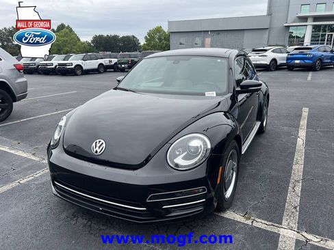 Used 2018 Volkswagen Beetle 2.0T FWD image 1