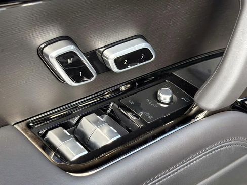 New 2026 Land Rover Range Rover Sport SE AWD/4WD image 15