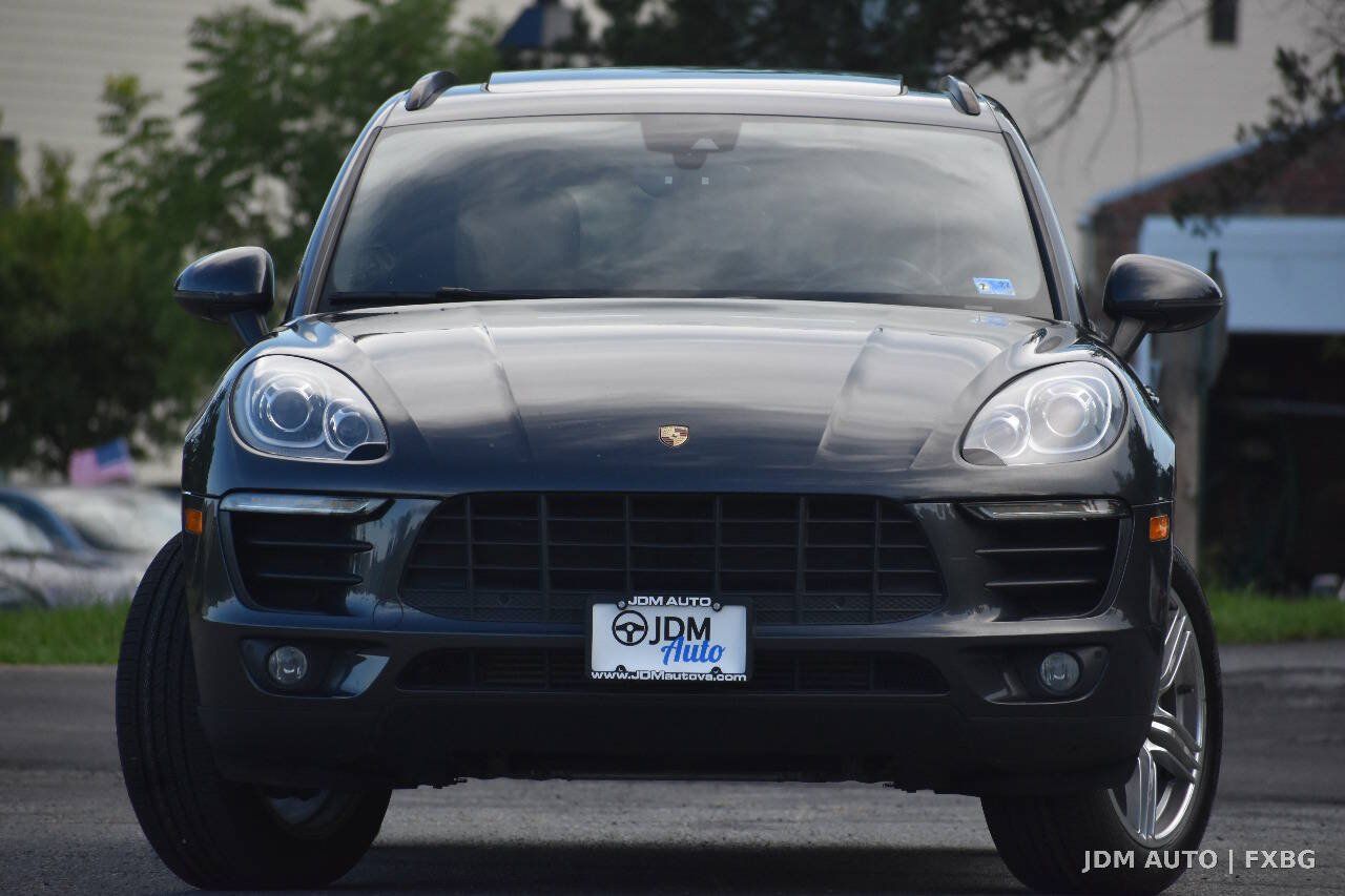 Used 2017 Porsche Macan AWD/4WD image 3