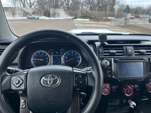 Used 2018 Toyota 4Runner TRD Off-Road Premium image 12