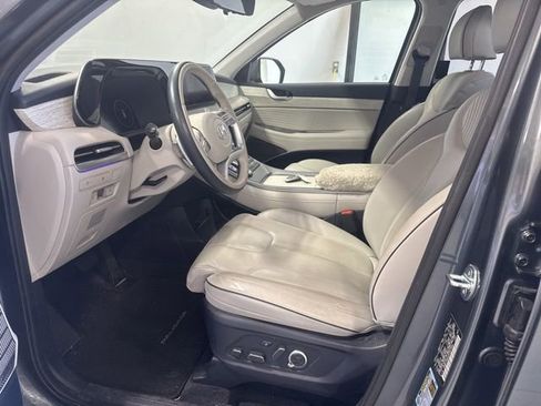 Used 2023 Hyundai Palisade Calligraphy image 12