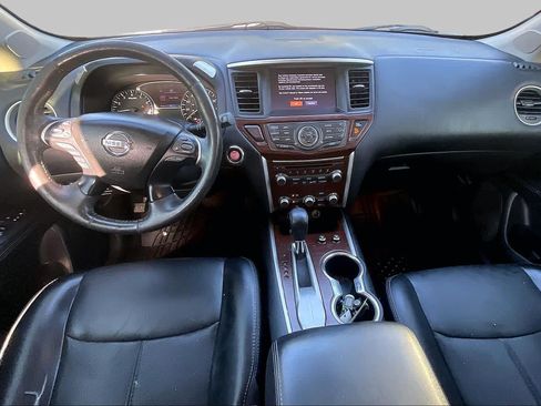 Used 2017 Nissan Pathfinder Platinum w/ Midnight Edition Package FWD image 13