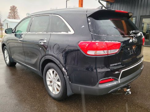 Used 2018 Kia Sorento AWD image 6