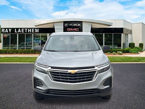 Used 2023 Chevrolet Equinox LS FWD image 8