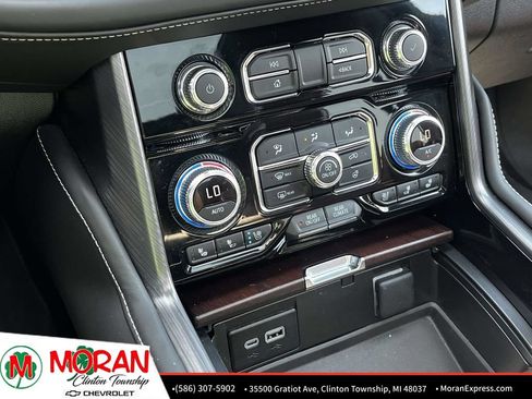 Certified 2024 GMC Yukon Denali Ultimate AWD/4WD image 28
